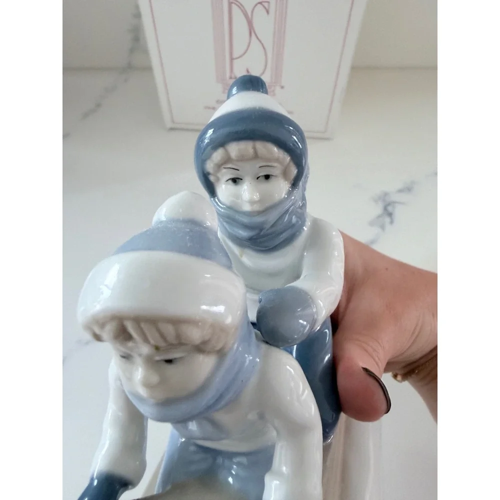 Paul Sebastian Fine‎ Porcelain Children on Sled Figurine 1594 Mexico with Box